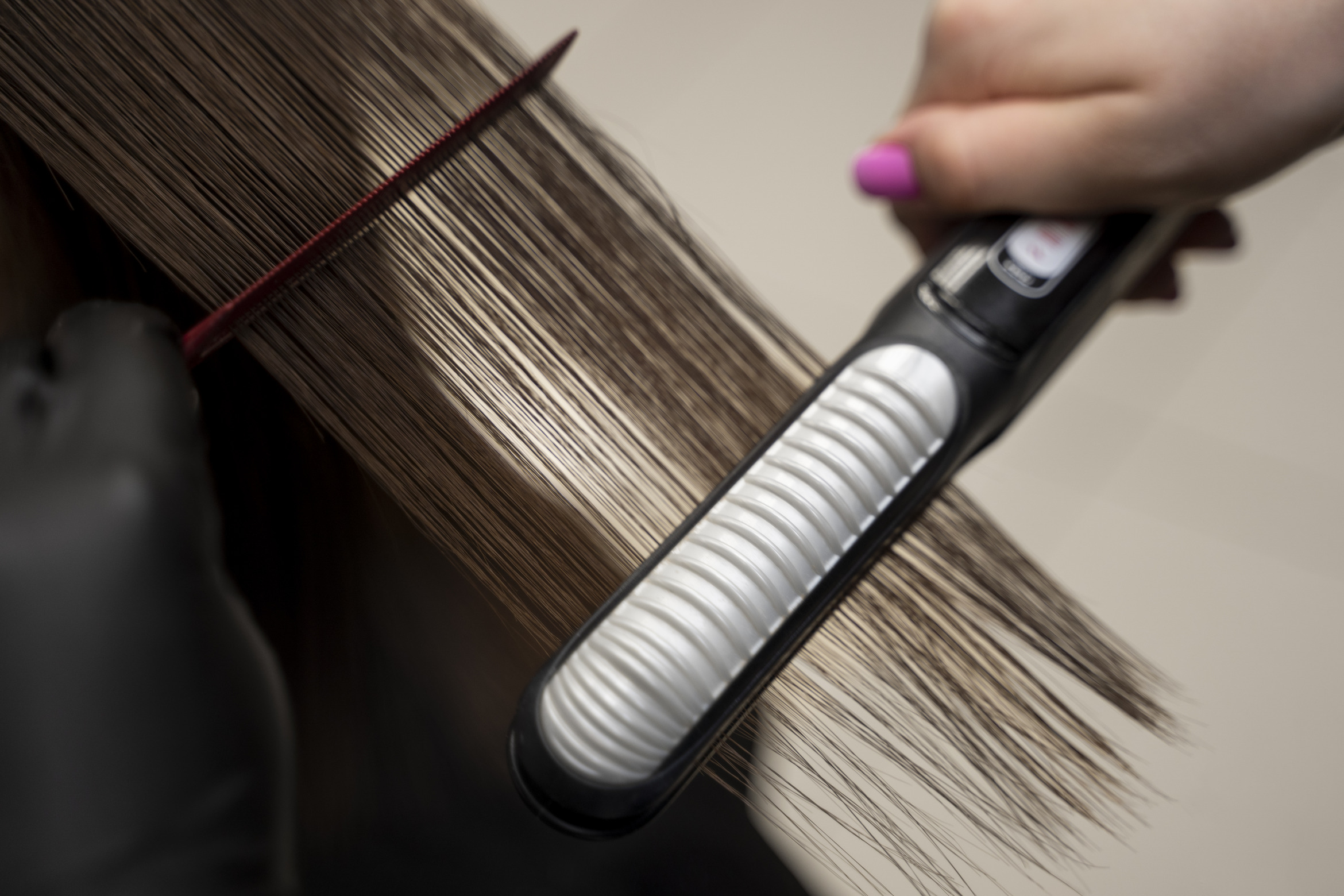 hair-straightening-products-linked-to-increased-uterine-cancer-risk